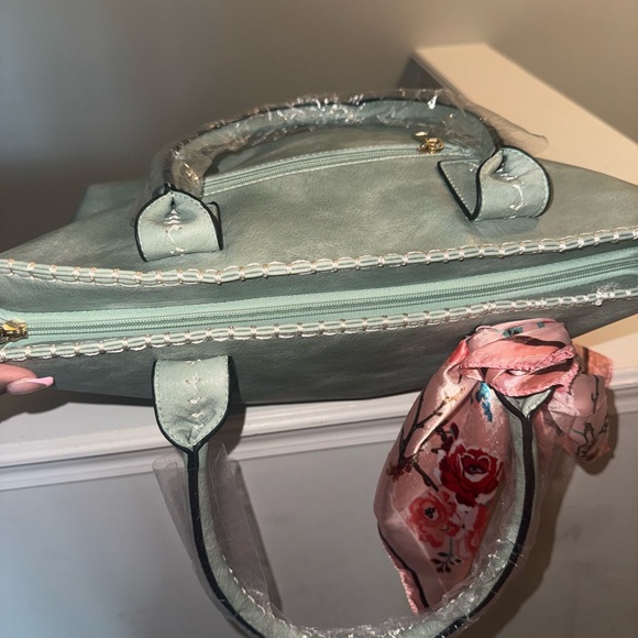 Green Tote w/ Floral Scarf - Picture 3 of 6